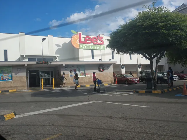 Lee's Food Fair Red Hills