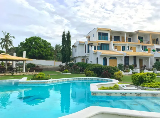 Casa Del Mar Beach Resort