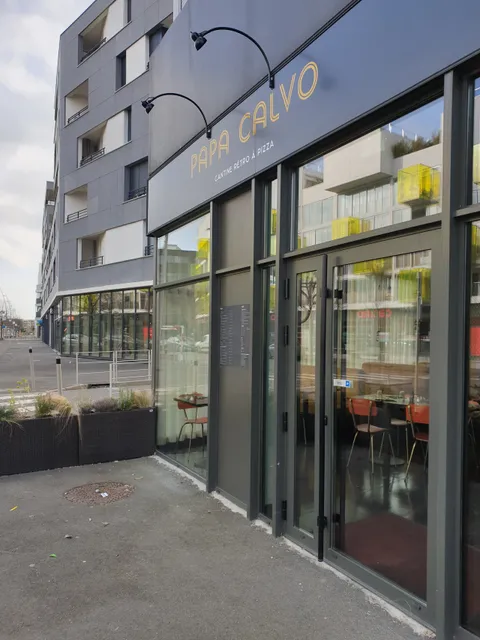 PIZZERIA Le TCHAP - Monsieur Poule & Papa Calvo