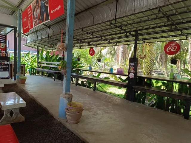 B​ บุญ​ล้อม​ก๋วยเตี๋ยว​ลง​สวน​