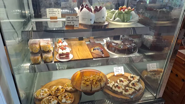 Luk Mae Ya Restaurant