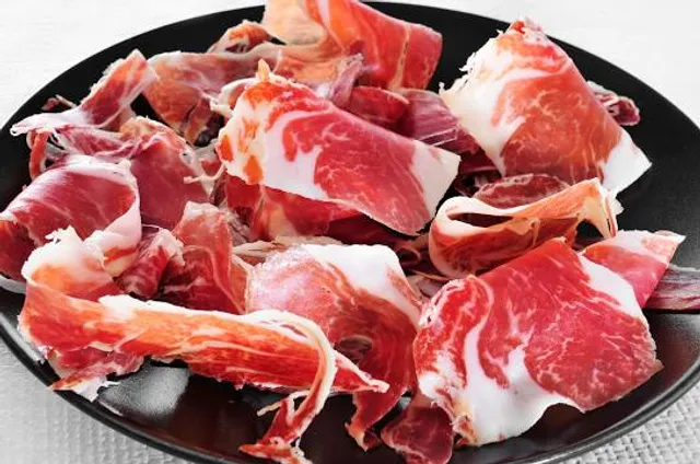 La ferme de Bidache véritables porcs noirs gascons