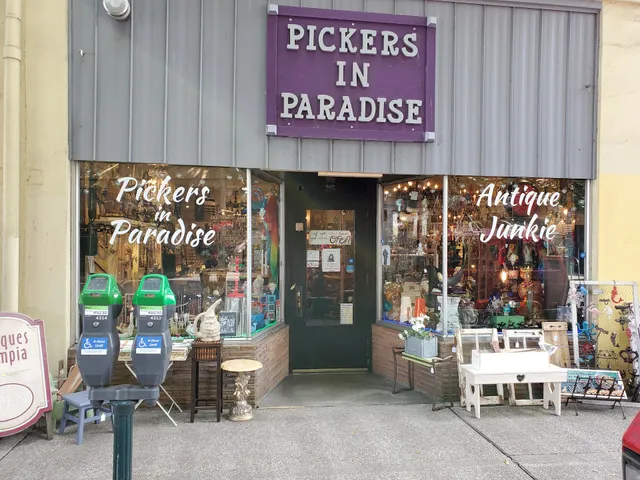 Pickers in Paradise