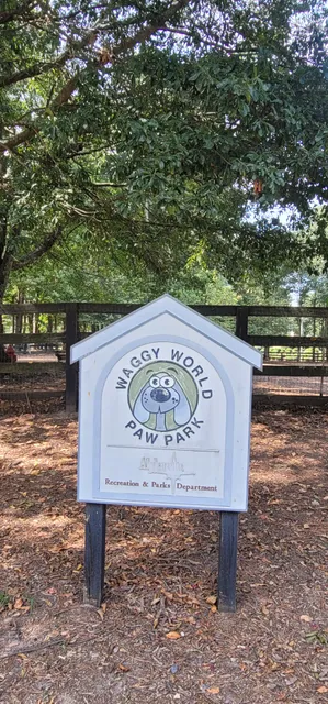 Waggy World Paw Park