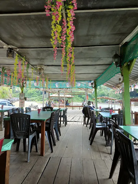 Mawar Floating Restaurant