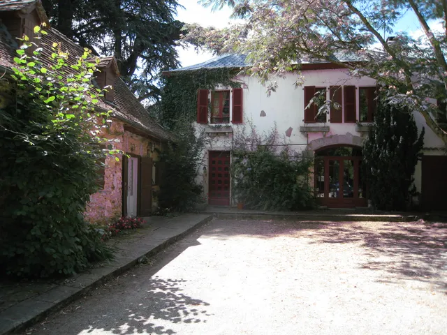 Chambres d'Hotes et Gite "CLOSERIE DU GUILHAT"