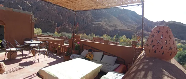 TAFSUT Guesthouse stay with local