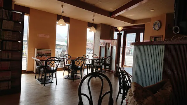 カフェ・レストボン