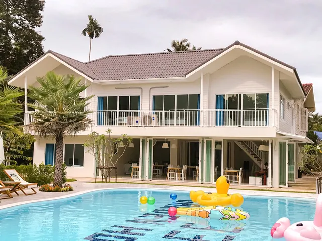 Thirty Tree Garden House