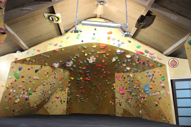 Pure Bouldering Gym