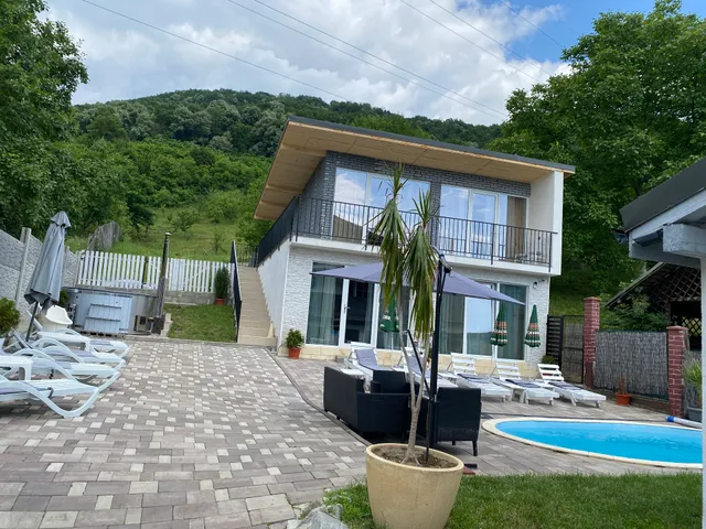 Green Hill Villa & SPA