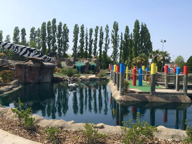 Mr Mulligan's Dino Golf - Sidcup