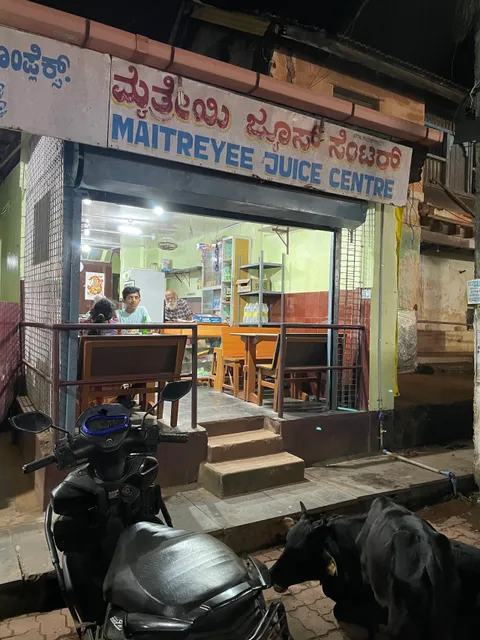 Maitreyee Juice Centre