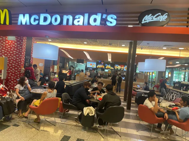 McDonald's @ T3 Public