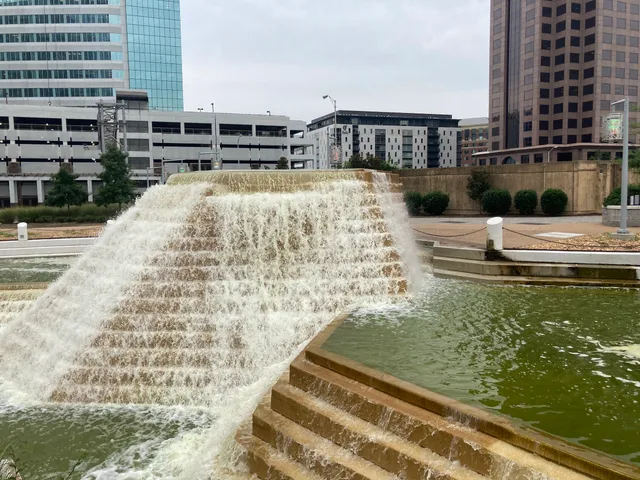 Kanawha Plaza
