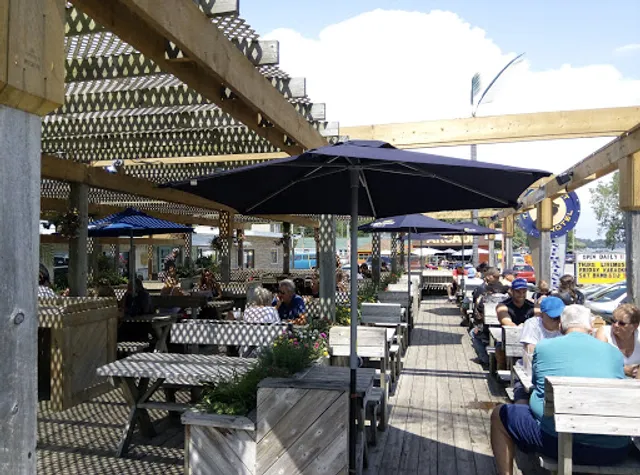 Turkey Point Hotel - Bar & Grill