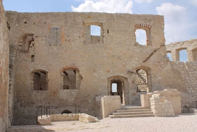 Kazimierz Dolny Castle