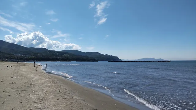 Zenibako Beach