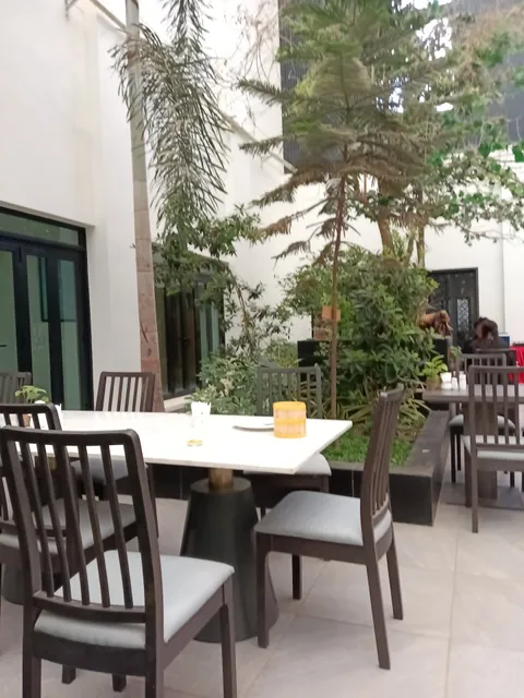 โรงแรม ตักสิลา แกรนด์