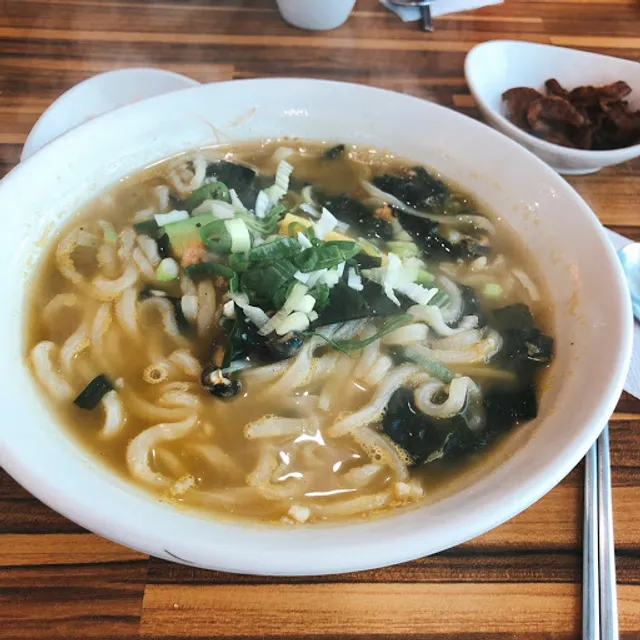 행원바당손칼국