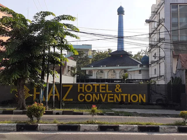 Raz Hotel And Convention