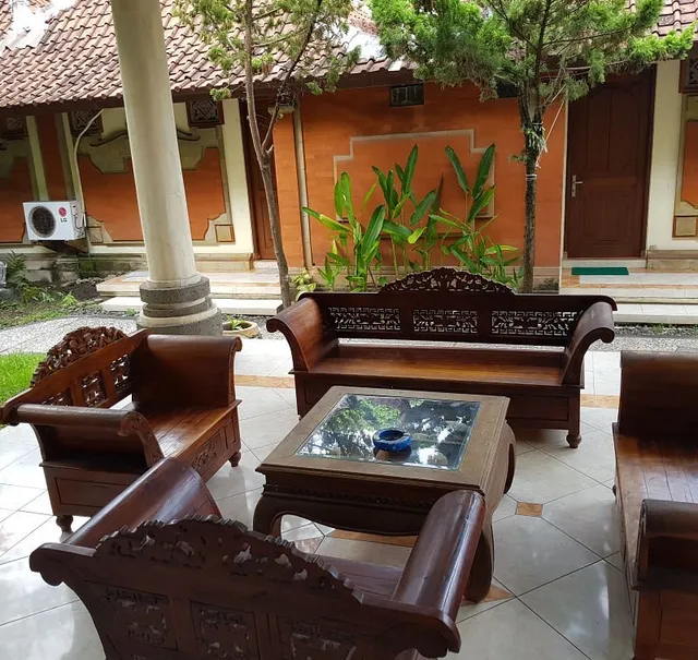 Pollok And Lemayeur Beach Front Hotel