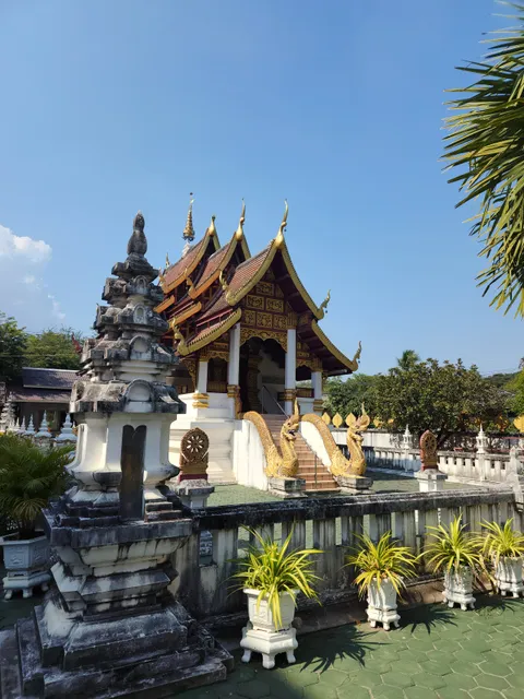 Wat San Sai Ton Kok (Sleepingjai Kaewkwang)