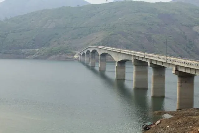 Pá Uôn Bridge