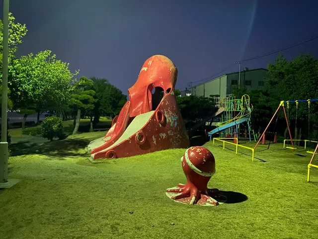 Suma Seaside Greenery