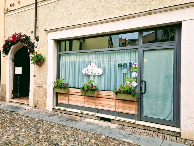 Bice La Gallina Felice