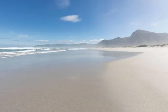 Grotto Beach (Blue Flag)