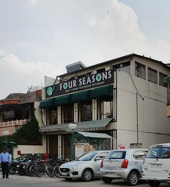 Four Seasons Restaurant