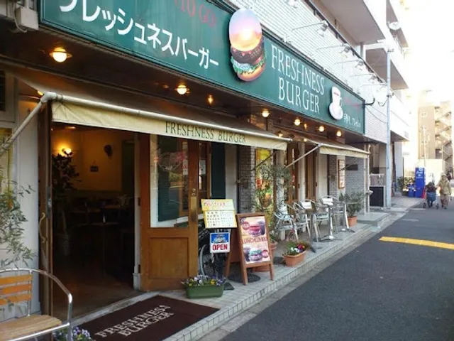 FRESHNESS BURGER Shinjuku 6 Chome