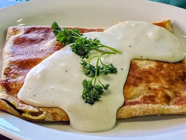 Leandro's Cafe & Bistro