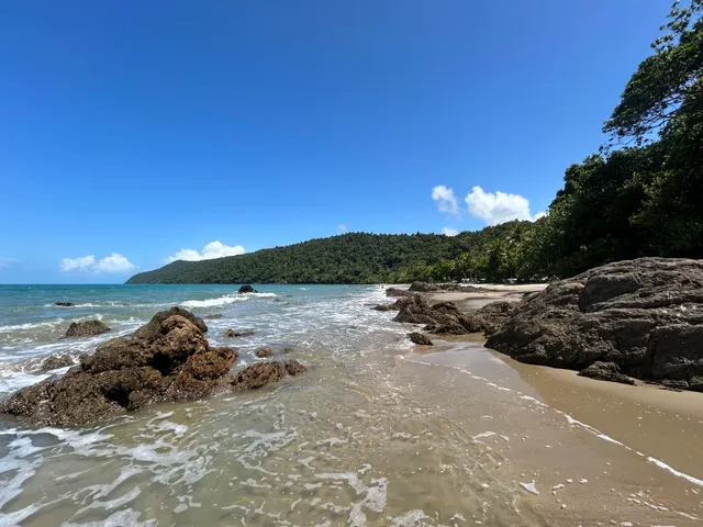 Etty Bay Beach