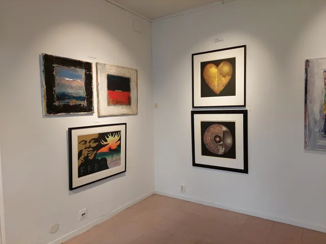 GALLERY ELISABETH G