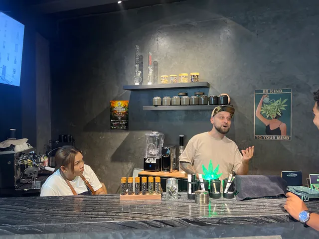 1MO PUFF | tea, coffee, medical cannabis |