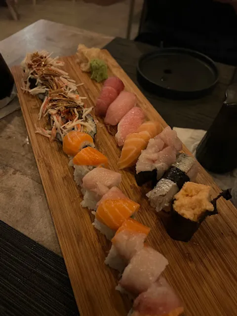 Toyosu 豊洲 Omakase and Sushi Bar
