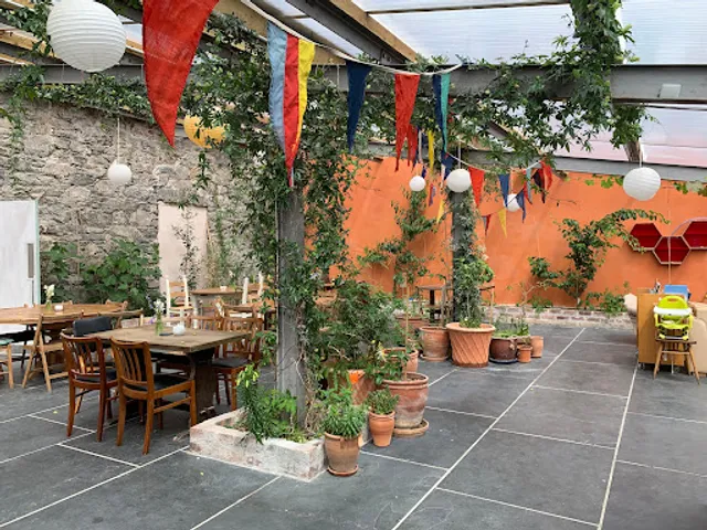 Hanging Gardens Café