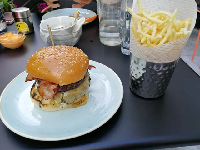 Gourmet Burger Kitchen (GBK)