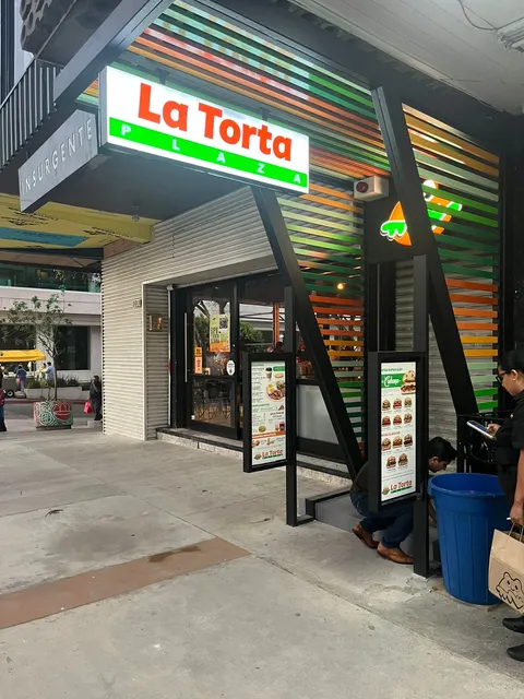 La Torta Plaza