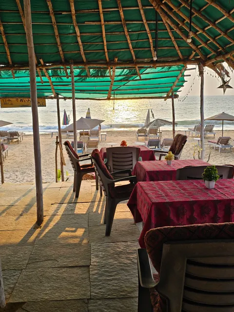 FELCY,S BEACH SHACK.