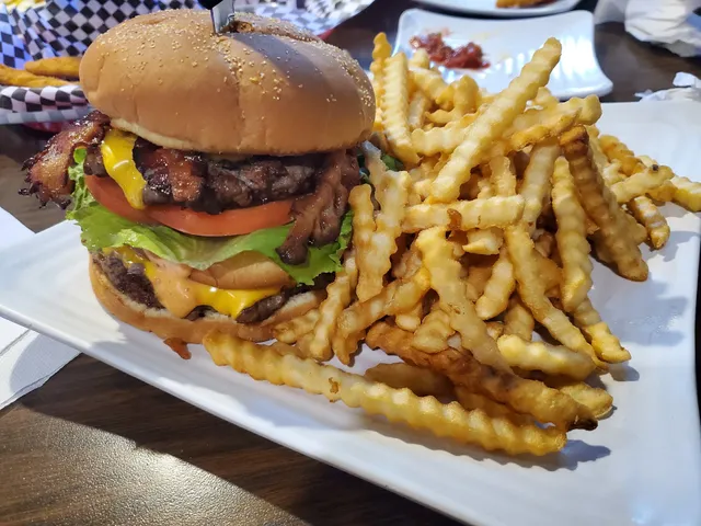 Little Dandy Bar & Grill