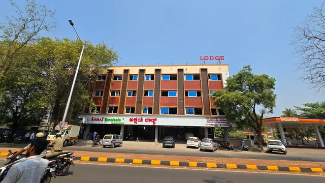 Hotel Akshay