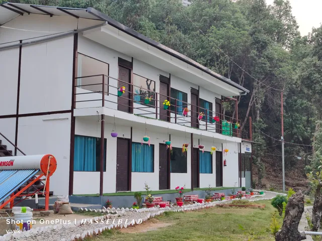 Forest side resort jakhdhar road Guptakashi