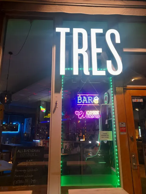 TRES BISTRO BAR