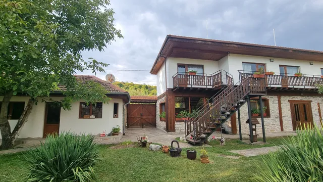 Guest House Priateli