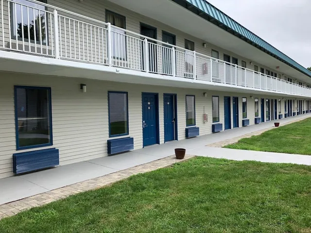 Whaler Inn and Suites