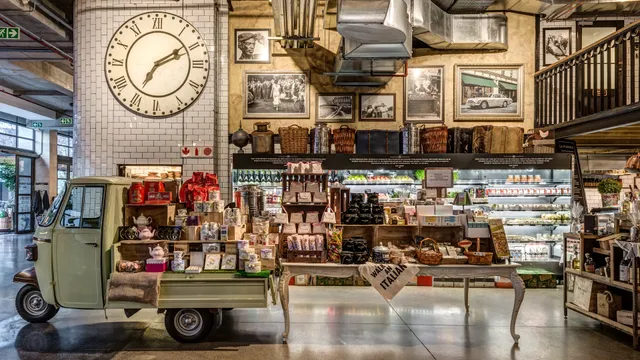 Old Town Italy Pavilion Mall