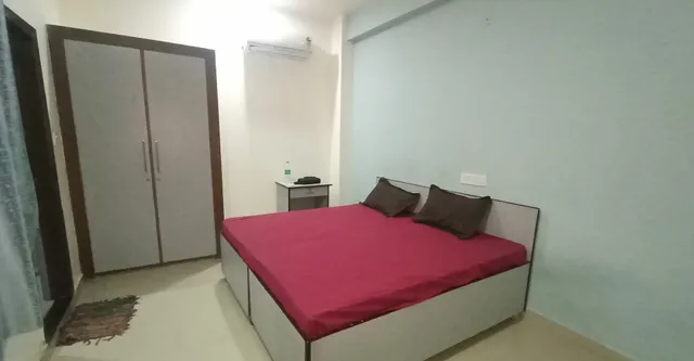 Oh My Place - Noida Sector 58